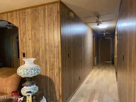 Entry Way - 3484 Highway 5, Hickory Flat, MS 38633 photo 2 of 2