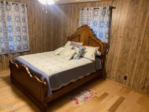 Bedroom - 3484 Highway 5, Hickory Flat, MS 38633 photo 5 of 9