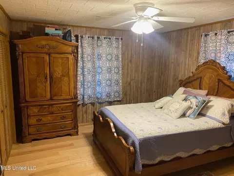 Bedroom - 3484 Highway 5, Hickory Flat, MS 38633 photo 6 of 9