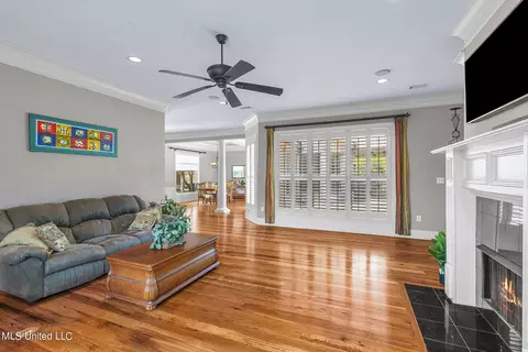 Living - 209 Culpepper Blvd, Madison, MS 39110 photo 5 of 5