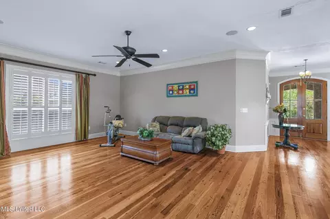 Living - 209 Culpepper Blvd, Madison, MS 39110 photo 3 of 5