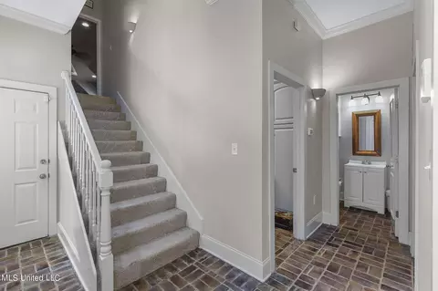 Entry Way - 209 Culpepper Blvd, Madison, MS 39110 photo 6 of 8