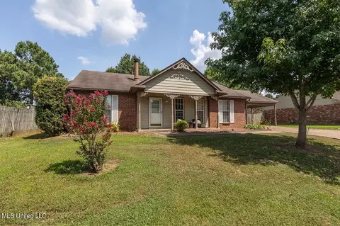 6448 Kristen Dr, Olive Branch, MS 38654