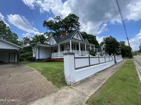 2429 Columbia Ave, Prentiss, MS 39474