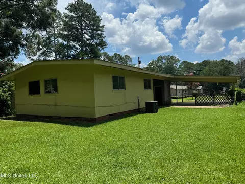 592 Witsell Rd, Jackson, MS 39206 photo 2