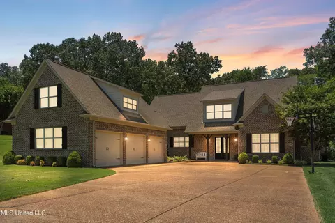 4189 W Dickens Place Dr, Southaven, MS 38672
