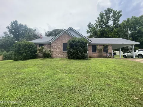 2562 Pleasant Hill Rd, Nesbit, MS 38651