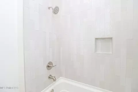 Bath - 913 Brookhollow Court Ct, Flowood, MS 39232 photo 5 of 19