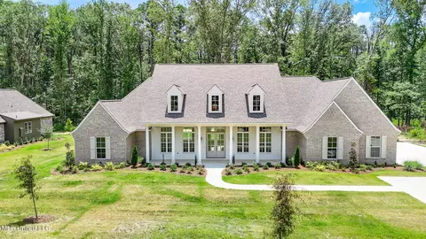 Exterior - 913 Brookhollow Court Ct, Flowood, MS 39232 photo 12 of 12