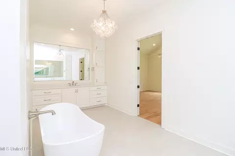Bath - 913 Brookhollow Court Ct, Flowood, MS 39232 photo 14 of 19
