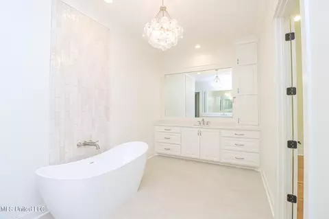 Bath - 913 Brookhollow Court Ct, Flowood, MS 39232 photo 11 of 19