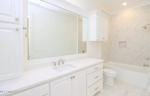 Bath - 913 Brookhollow Court Ct, Flowood, MS 39232 photo 3 of 19