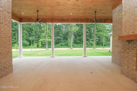 Exterior - 913 Brookhollow Court Ct, Flowood, MS 39232 photo 10 of 12