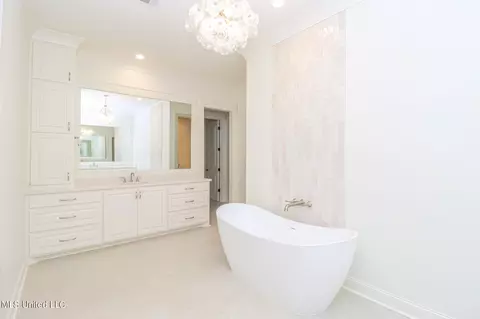 Bath - 913 Brookhollow Court Ct, Flowood, MS 39232 photo 12 of 19