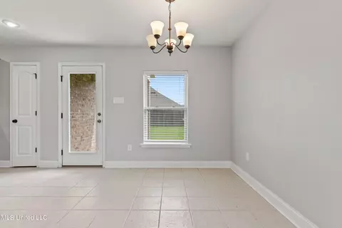 16910 Desmare St, Gulfport, MS 39503 photo 7