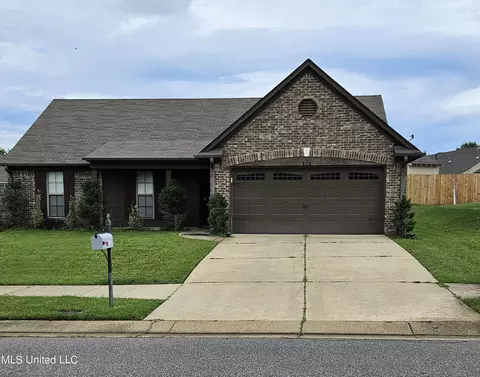 8128 Park Pike Dr, Southaven, MS 38671
