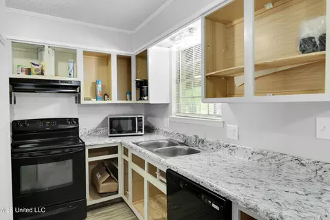 Kitchen - 520 Sharp Blvd, Gulfport, MS 39503 photo 1 of 2