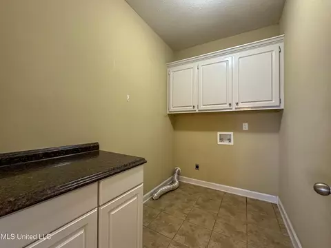 338 Mallory Dr, Byram, MS 39272 photo 9
