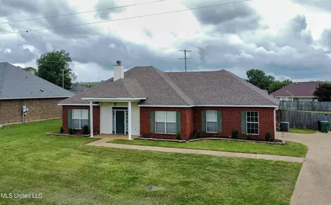 338 Mallory Dr, Byram, MS 39272