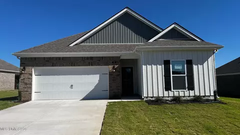 52 Ozark Dr, Byhalia, MS 38611