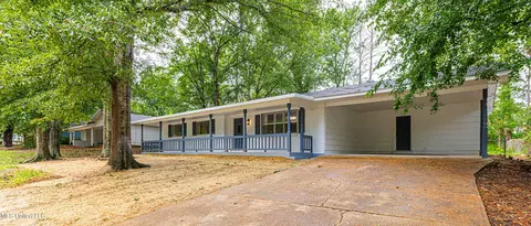 3079 Bienville Dr, Jackson, MS 39212