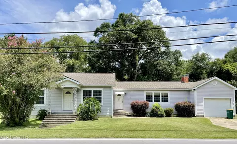 3210 Quave Rd, D'iberville, MS 39540
