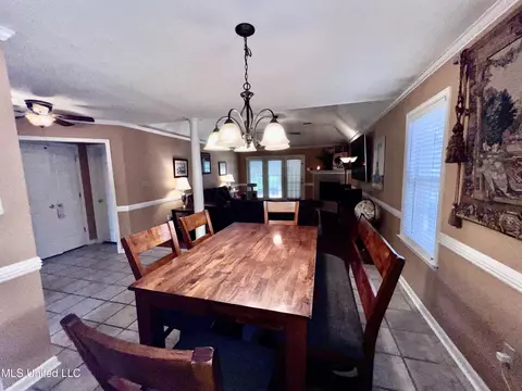 Dining - 6351 Cheyenne Dr, Olive Branch, MS 38654 photo 2 of 2
