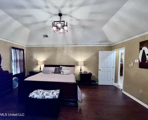 Bedroom - 6351 Cheyenne Dr, Olive Branch, MS 38654 photo 2 of 3