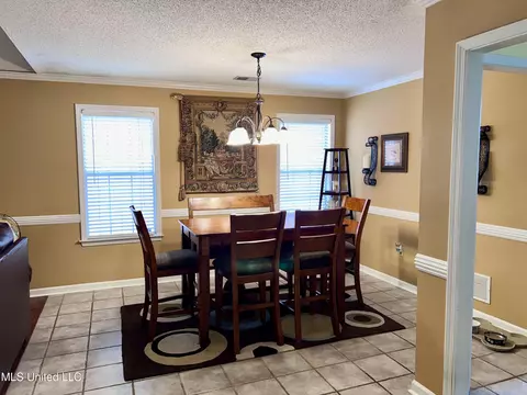 Dining - 6351 Cheyenne Dr, Olive Branch, MS 38654 photo 1 of 2