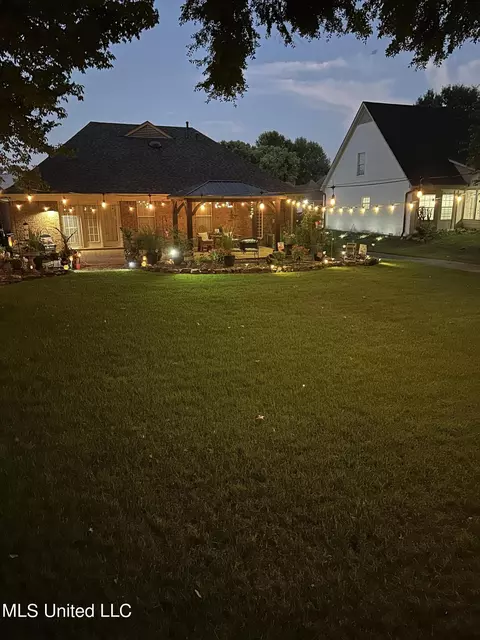 Exterior - 6351 Cheyenne Dr, Olive Branch, MS 38654 photo 5 of 10