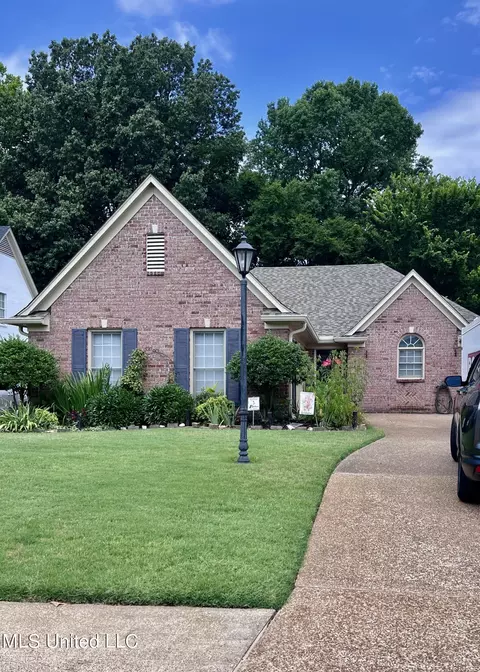 Exterior - 6351 Cheyenne Dr, Olive Branch, MS 38654 photo 10 of 10