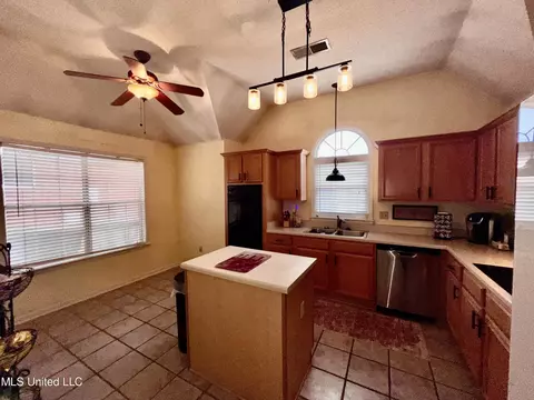 Kitchen - 6351 Cheyenne Dr, Olive Branch, MS 38654 photo 1 of 1