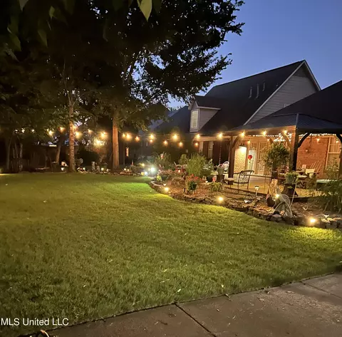 Exterior - 6351 Cheyenne Dr, Olive Branch, MS 38654 photo 6 of 10