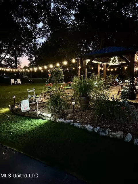 Exterior - 6351 Cheyenne Dr, Olive Branch, MS 38654 photo 8 of 10