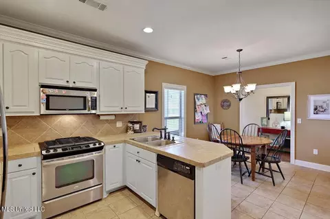1004 Hampton Way, Florence, MS 39073 photo 12