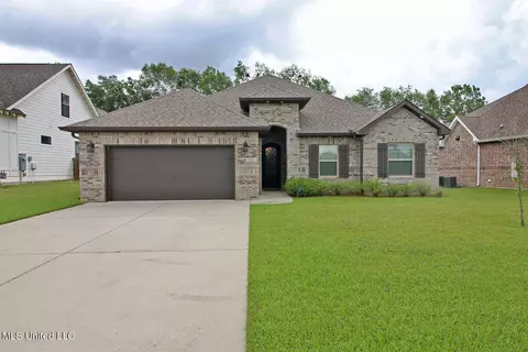 10502 E Landon Green Cir, Gulfport, MS 39503