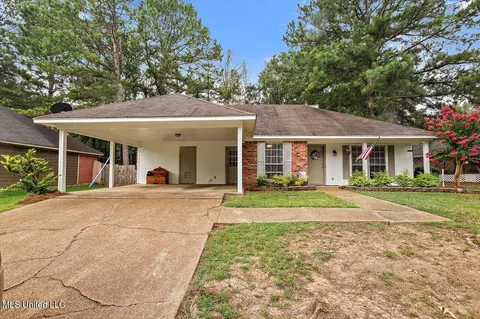 305 Brookwoods Dr, Ridgeland, MS 39157