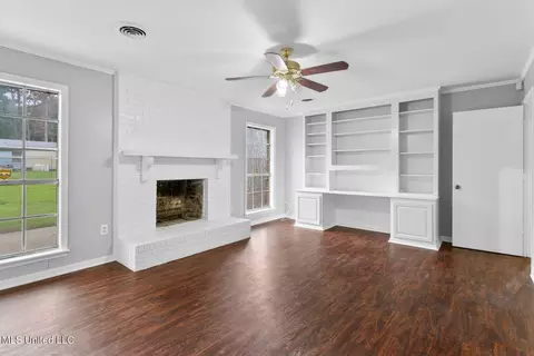 4647 Norway Dr, Jackson, MS 39206 photo 2
