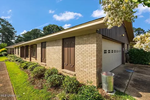 5227 Forest Hill Rd, Byram, MS 39272 photo 3