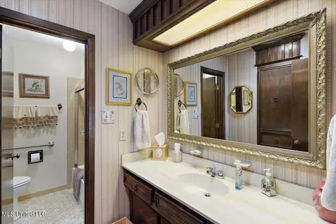 5227 Forest Hill Rd, Byram, MS 39272 photo 24