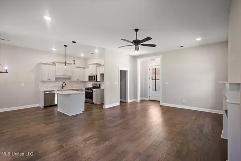 3104 Meadows Way, Hernando, MS 38632 photo 7