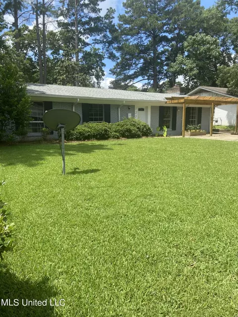 1259 Winterview Dr, Jackson, MS 39211