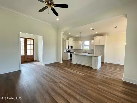 236 Baleigh Dr, Canton, MS 39046 photo 8