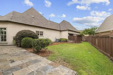 Exterior - 504 Jasper Cir, Flowood, MS 39232 photo 9 of 16