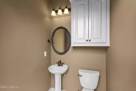 Bath - 504 Jasper Cir, Flowood, MS 39232 photo 12 of 12