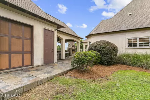 Exterior - 504 Jasper Cir, Flowood, MS 39232 photo 8 of 16