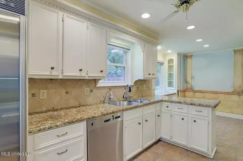 161 Hanover Dr, Brandon, MS 39047 photo 14