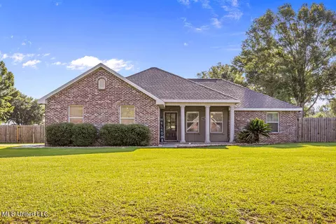 17308 Sherwood Ln, Saucier, MS 39574