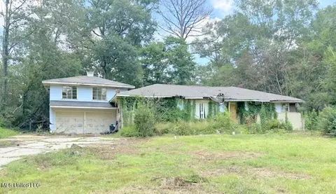 510 Alta Woods Blvd, Jackson, MS 39204