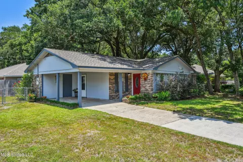 282 N Burke Ave, Long Beach, MS 39560